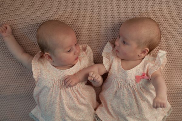 A lire : deux bébés discutent…